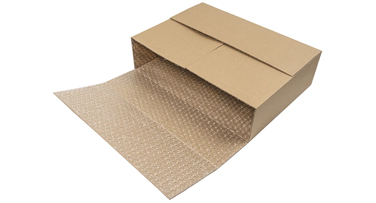 Schachtel mit beschichteter Luftpolsterfolie